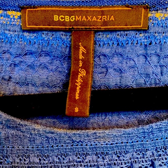 𝅺BCBGMaxAzria Royal Blue Lace T-Shirt - S - Picture 3 of 4